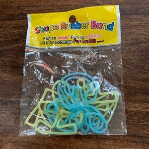 Free item: kids elastic shape bands toy